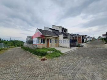 Dijual Rumah Minimalis Kondisi Baru Di Panorama Garden Malang