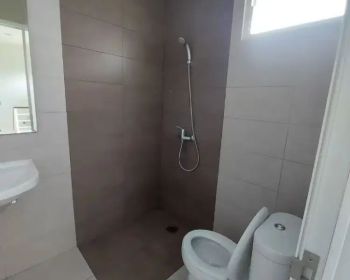 DISEWAKAN RUMAH DI SUMARECON KARAWANG BISA BULANAN 3,3JT/BULAN