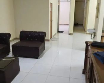 Full renovasi dan ada teras depan