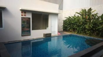 RUMAH MURAH + KOLAM RENANG di JATINEGARA, JAKTIM