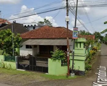 Rumah di Purworejo dua muka cocok untuk kafe