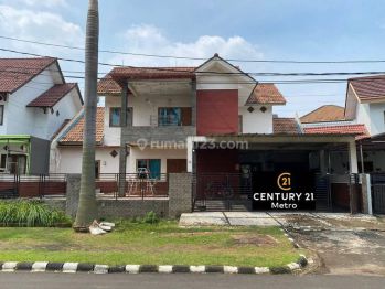 Dijual Rumah 2lt Halaman Luas. Kemang Pratama. Bekasi.