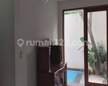 Expatriat House In Kemang Area  3 Lantai di Kemang, Kemang