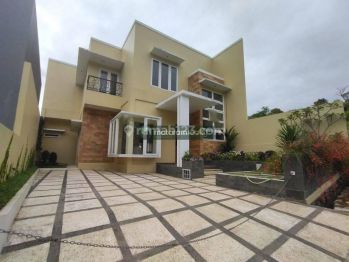 Rumah Mewah Disewakan Di Citra Green Dago, Fully Furnished