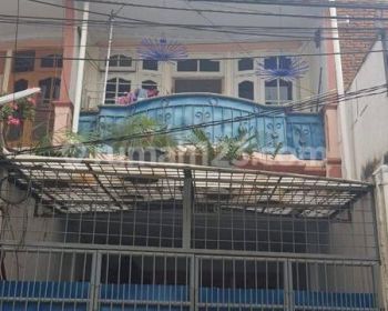 Rumah 3 Lantai Tanah Sereal Tambora Jakbar