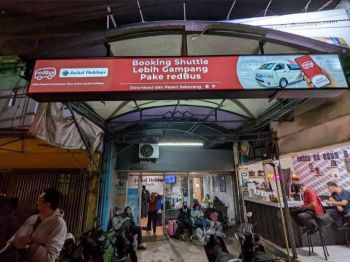 ruang usaha cocok untuk travel depan tol pasteur