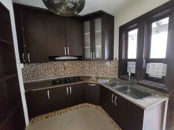 PURI BINTARO RUMAH HOOK 3 LANTAI CANTIK SIAP HUNI MALEO EMERALD DISCOV