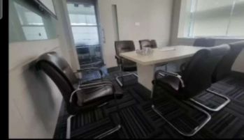 Di Sewakan Gedung Strategis di Cikini Menteng Jakarta.