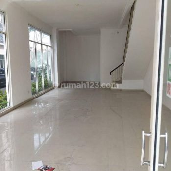 P 10.21 Disewakan Cepat Ruko Crown Green Lake City Hadap Jalan