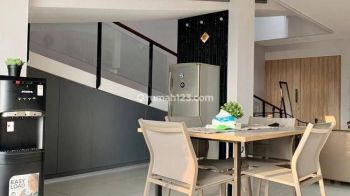 Rumah Luas Semi Furnish Tatar Kumalasinta Kota Baru Parahyangan,