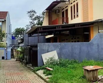 rumah depok,ada 2 garasi,2,5lantai