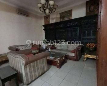 Rumah Dijual Asri Daerah Menteng Jakarta Pusat