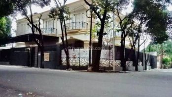TURUN HARGA Rumah Mewah Sangat Terawat Kebayoran Baru