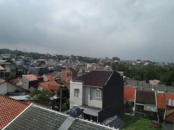 Tanah dalam komplek griya amanda sariwangi.ada imb.