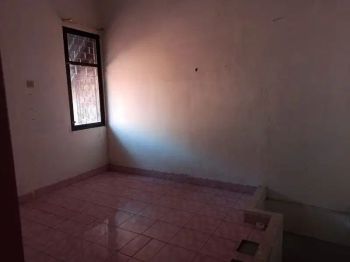 Kontrakan Rumah 1,5 lantai dekat luwes mall gentan