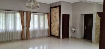 Rumah/Villa Nuansa Alam, Sejuk, Dingin dan Tenang