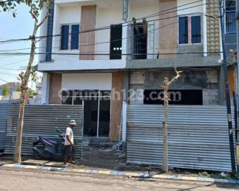 Ruang Usaha  SHM Viral Murah Dua lantai Siap Huni di Kahuripan sidoarjo