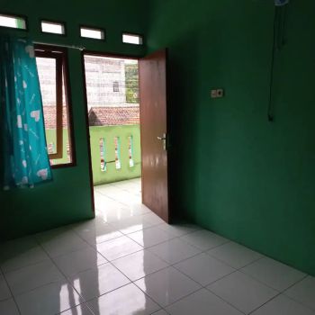 Kontrakan 1 kamar dekat stasiun batuceper (khusus perempuan)