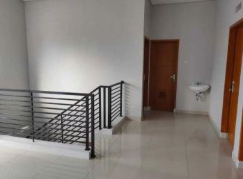 Rumah Mewah 2 Lantai Dekat Wisata Cipanas Garut