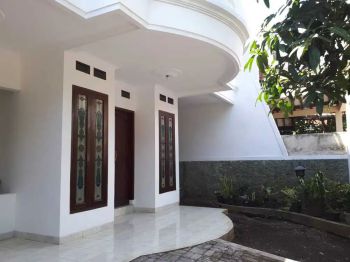 Dijual Rumah Lokasi Strategis di Kawaluyaan Indah Soekarno Hatta
