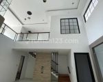 thumbnail-rumah-murah-baru-gress-minimalis-2-lantai-semi-furnish-siap-huni-dekat-gwalk-di-4