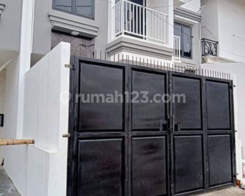 Di Jual Murah Rumah Cantik di Belakang Starvision  Cempaka Putih