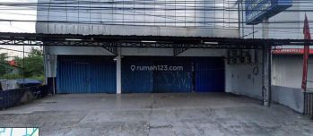 Di Jual Gedung Exs Show Room, Pinggir Jalan Utama di Kalasan Yogyakarta