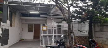 Rumah di Jalan raya ratna cikunir SHM