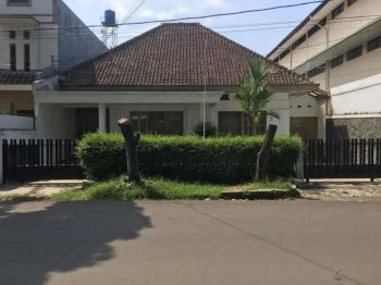 Rumah Klasik Terawat sayap Riau, Bandung Cocok utk Usaha/Tinggal