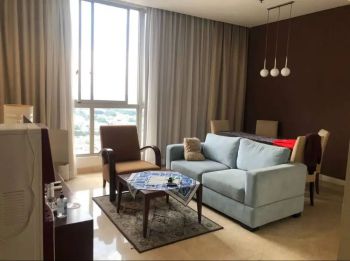Summit Apartemen Lantai Tinggi Furnished