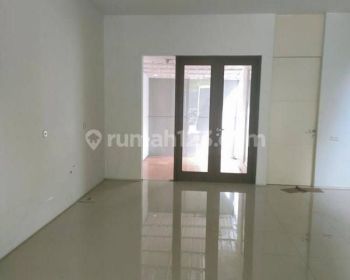 Rumah baru dalam komplek