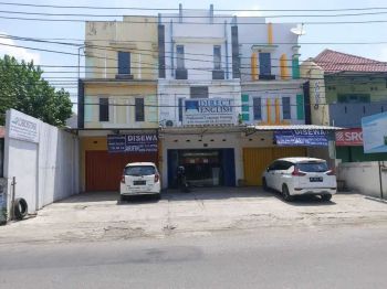 Ruko 3 lantai sangat strategis djalan mt.haryono manahan solo