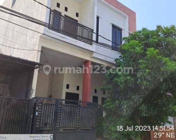 Rumah bagus perumahan poris di lelang / di jual