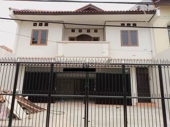 Ruko 2 Lantai Dengan Ruang Kantor Di Rawamangun Jaktim