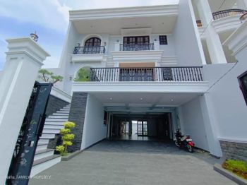 Rumah Mewah Eropa Classic Siap Huni Dalam Perumahan Pesanggrahan