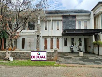 Rumah 2 Lantai Bagus Furnished SHM di Jaka Sampurna, Bekasi