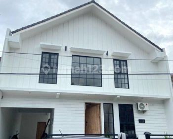 Rumah Griya Perwita Wisata Jl Kaliurang Km 13 Dekat Uii Terpadu