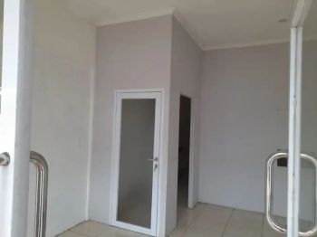 Disewakan Ruko Pinggir Jalan