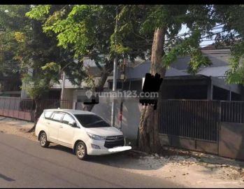 Di Jual Rumah Lokasi Strategis di Gambir, Jakarta Pusat