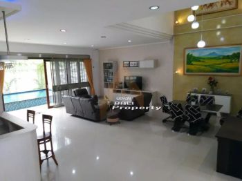 RUMAH MEWAH Garasi 5 Mobil Ada Kolam Renang Di Jimbaran Nusa Dua Kuta