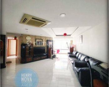 Taman Anggrek Condominium Unit 3+1 BR City View Bu Jual Cepat