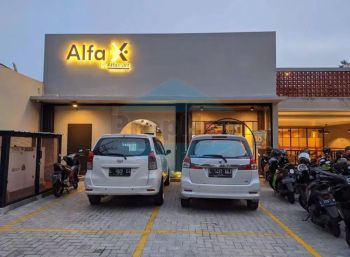 Rumah usaha Raya Tenggilis Surabaya