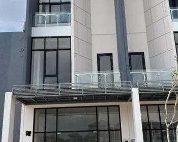 BRAND NEW RUKO 3 Lantai SIAP HUNI