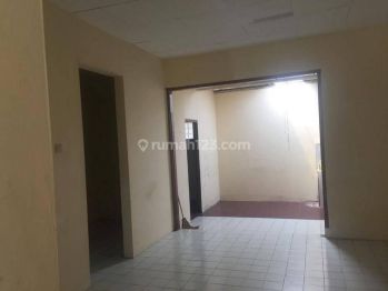 Rumah Siap Huni Nyaman Strategis di Taman Kopo Indah 1 Bandung