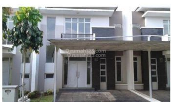 Rumah sewa 2 lantai berestetic green lake city