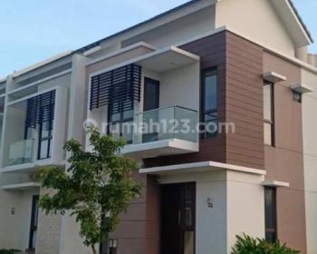 Olive Residence Summarecon Bekasi. Rumah Hoek Depan Danau