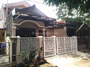 Rumah Bagus di Bumi Anggara, Bekasi k0792