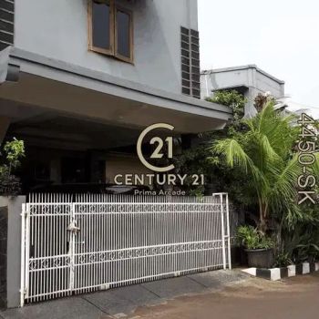 Rumah Asri Posisi Hook Dalam Perumahan Bumi Pesanggrahan Jaksel