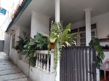 Kostan sangat dekat dengan campus UNPAD Jatinangor