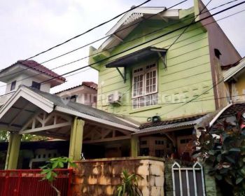 Rumah cantik 2 lantai siap huni di bintaro jaya